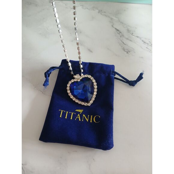 Titanic Heart of the Ocean Blue Crystal Heart Necklace Purchased from Attraction - Picture 6 of 7